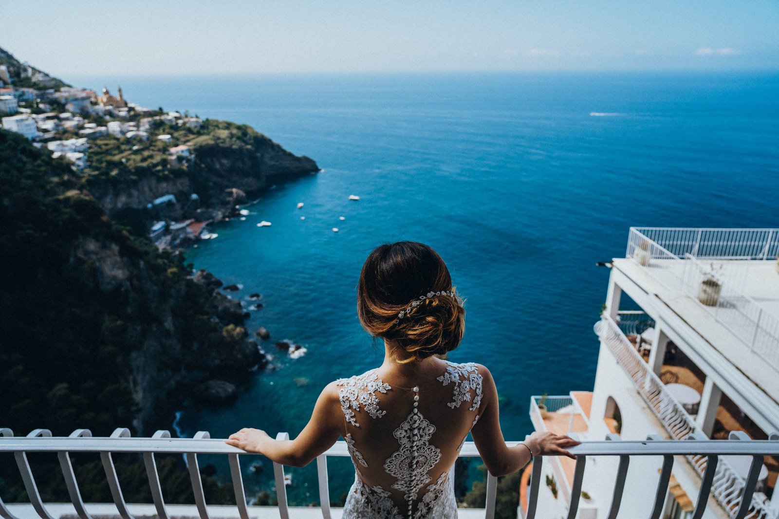 Elopement couple portrait with scenic background