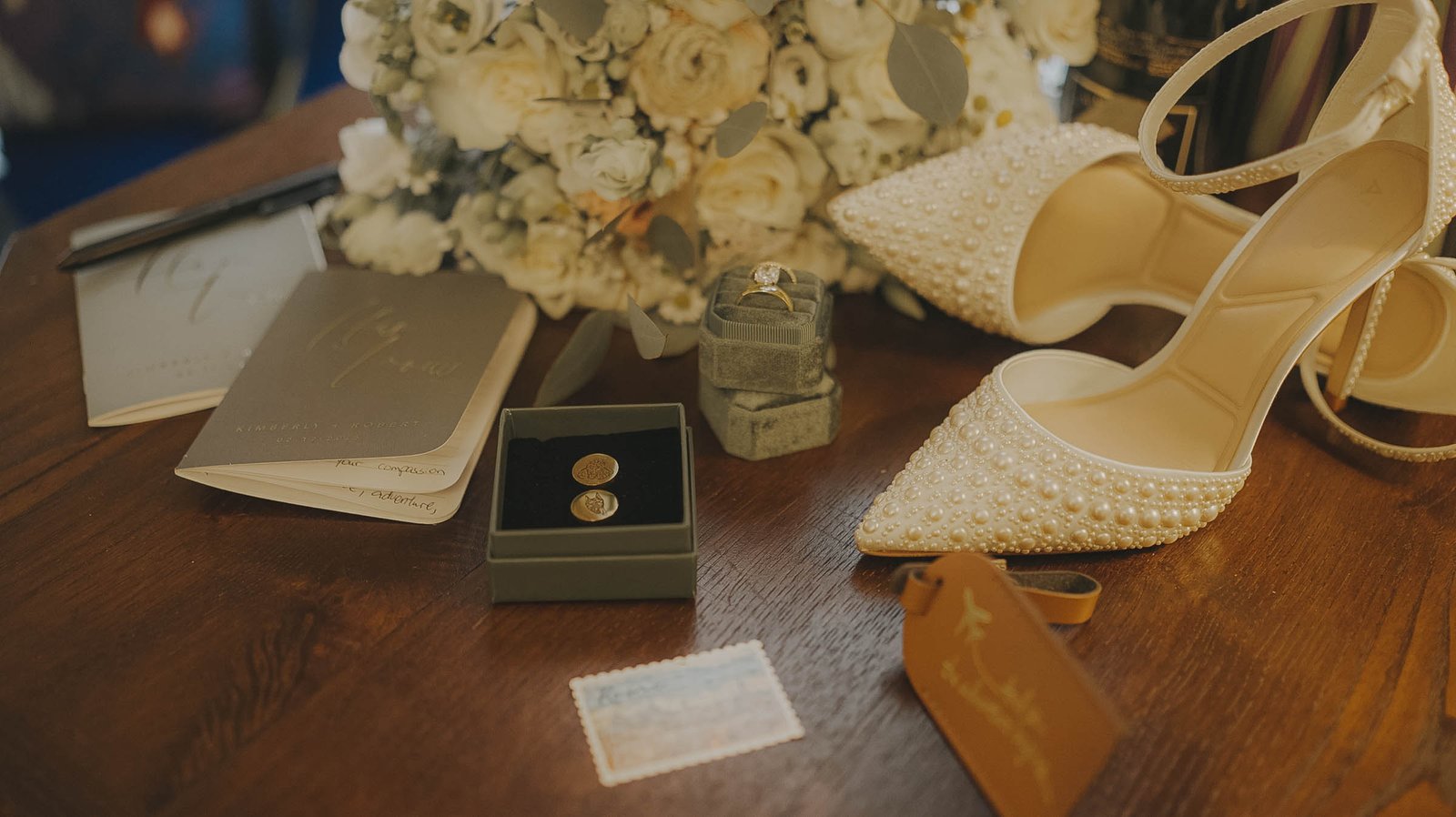 Rome Elopement Photographer in Rome by TravelPhotoMatch