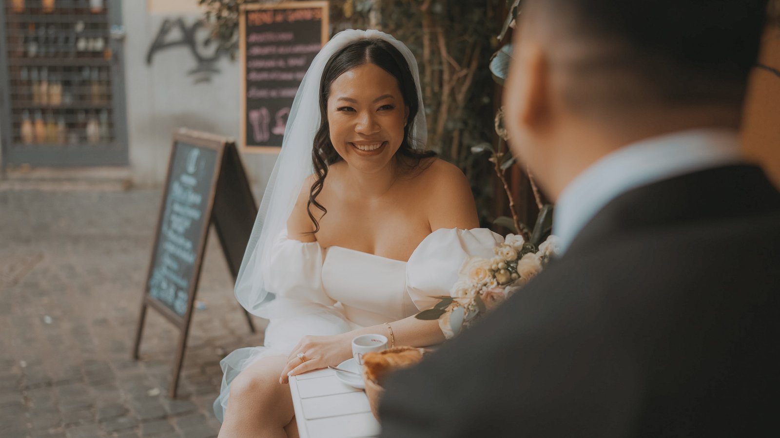 Rome Elopement Photographer in Rome by TravelPhotoMatch